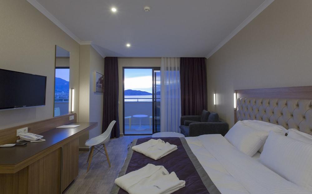 Michell Hotel (Adults Only) Аланя Екстериор снимка